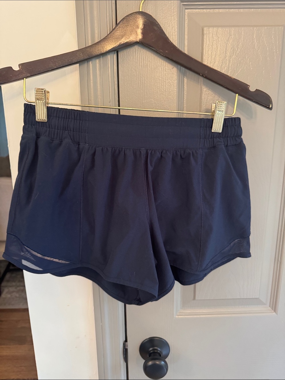 lululemon athletica Navy hotty toddy shorts low rise 4” inseam